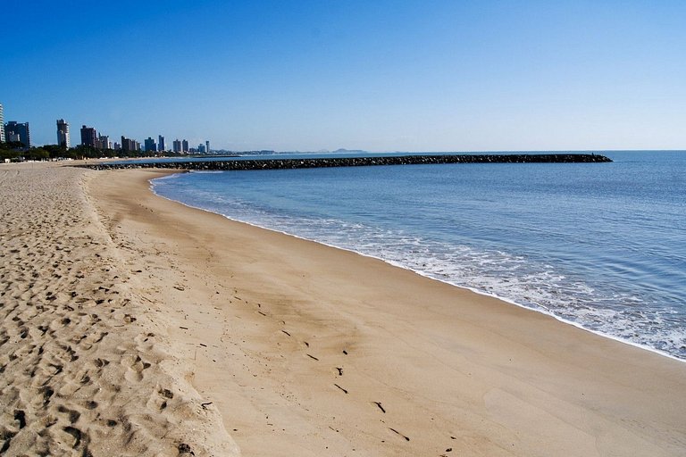 Apto a 150m da praia de Piçarras c/Lazer completo