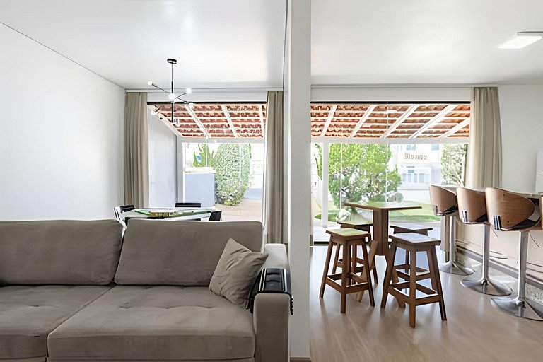Casa completa a 300m Praia c/Churrasqueira