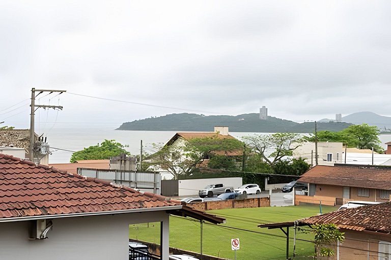 Vista MAR a 120m PRAIA c Ar Condicionado e Wi-Fi