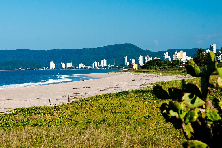 A 150 m Praia c/ Wi-Fi Churrasqueira -
