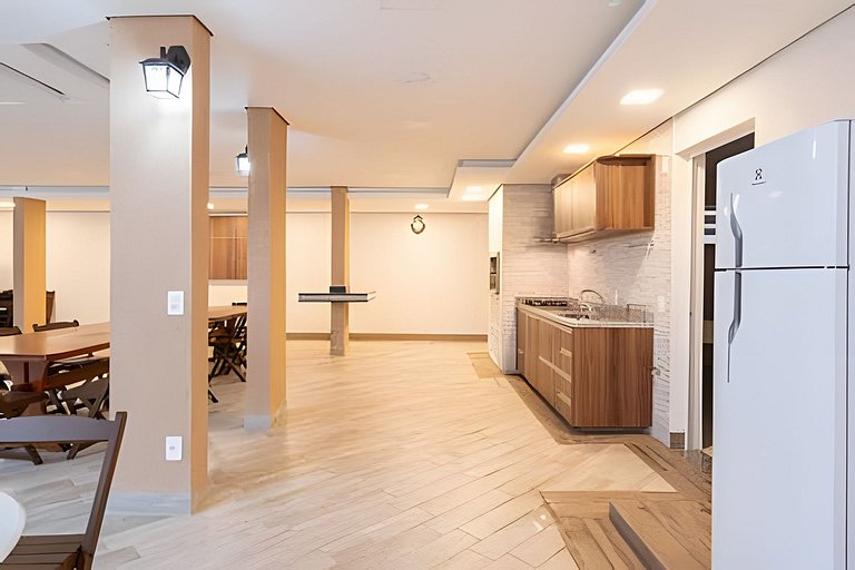 Suíte a 60m PRAIA, Ar-condicionado - Sui8