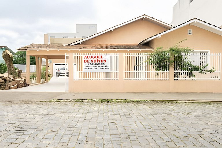 Suíte a 60m PRAIA, Ar-condicionado - Sui8