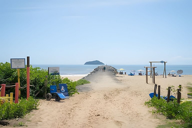 Suíte a 60m PRAIA, Ar-condicionado - Sui8