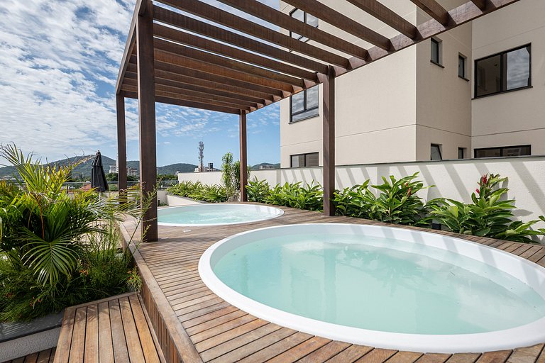 A 300m PRAIA c/Piscina Ar e 8min Beto Carrero