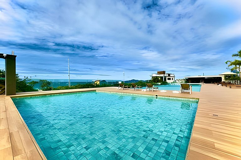 Ideal para Família! Conforto e Lazer - Pé na Areia