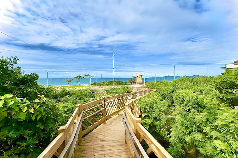 Ideal para Família! Conforto e Lazer - Pé na Areia