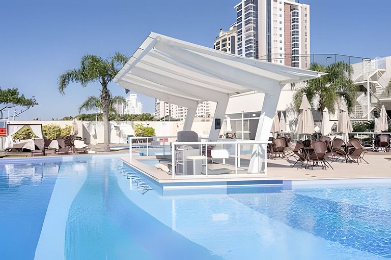 Frente Mar Home Club c/ Piscina Infinita e Lazer