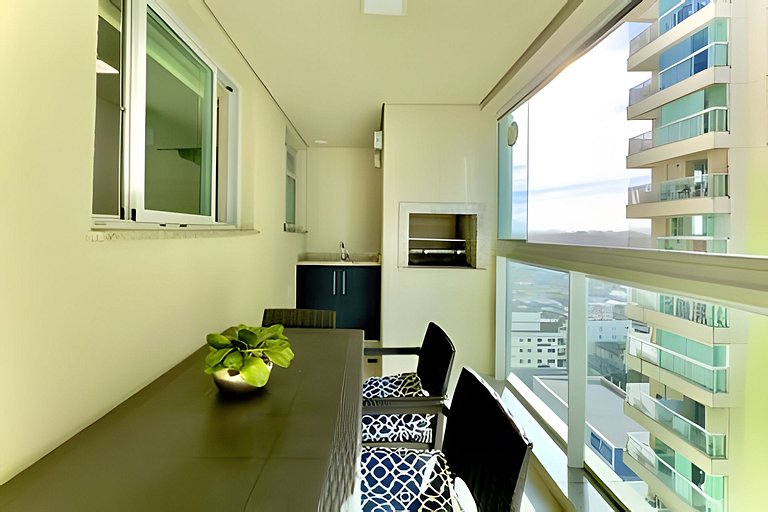 Frente Mar Home Club c/ Piscina Infinita e Lazer