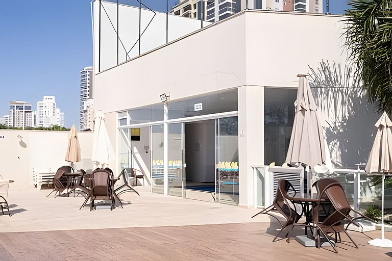 Frente Mar Home Club c/ Piscina Infinita e Lazer