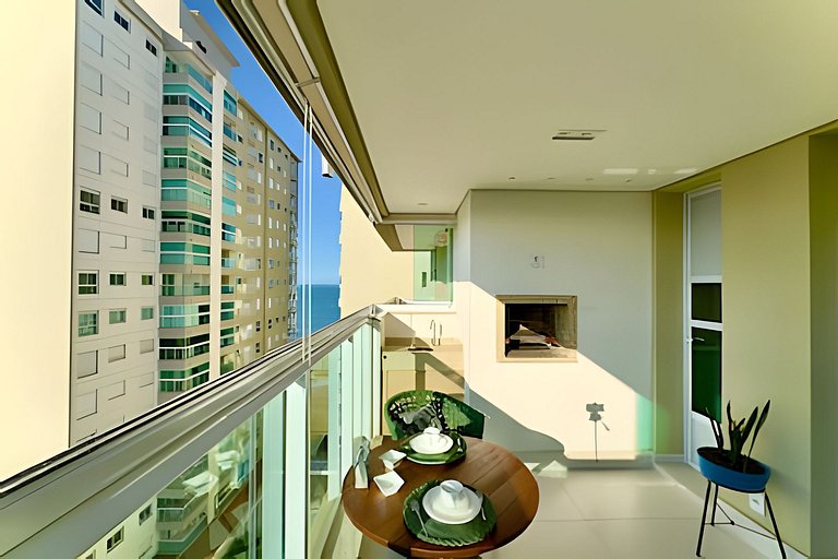 Frente Mar Home Club c/ Piscina Infinita e Lazer
