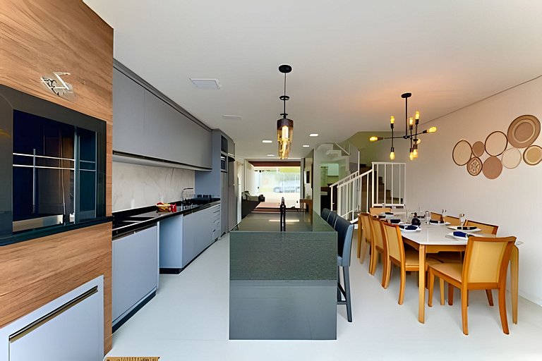 Casa Completa c/ 3 Suítes – a 400m da Praia