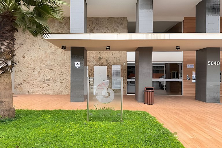 Summer Home Club Piçarras • 2 Quartos • Ar + Wi-Fi • Varanda