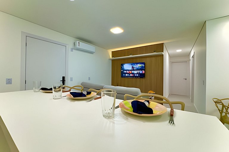 Summer Home Club Piçarras • 2 Quartos • Ar + Wi-Fi • Varanda