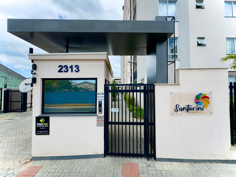 Apto c/ Piscina e Churrasqueira a 150 m da PRAIA