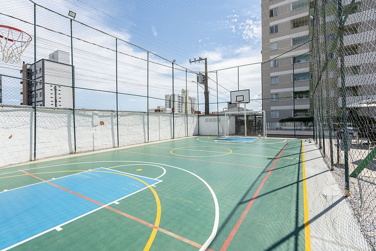 Apto em Balneário Piçarras a 400m da praia c/ piscina e chur