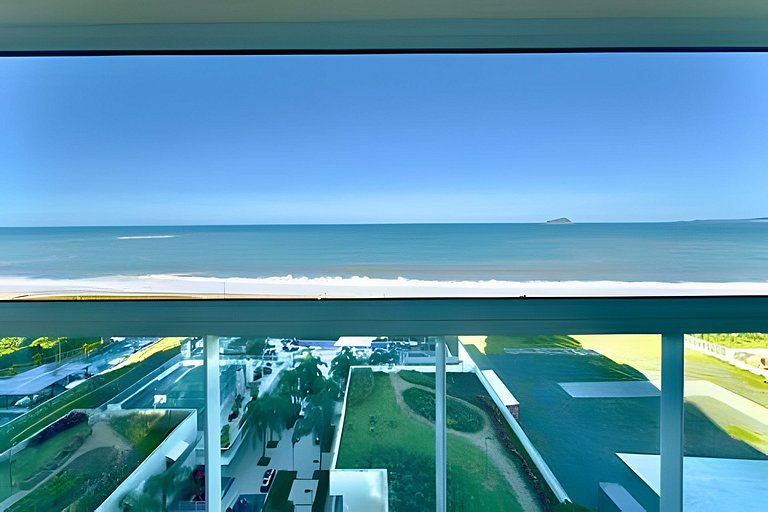 Frente Mar no Bali Beach c/Piscina e Churrasqueira