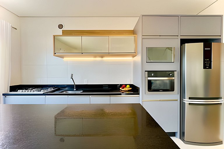 Apto Completo c/ Churrasqueira a 90 m da Praia