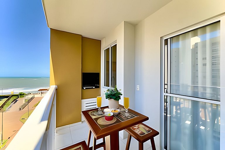 Pé na Areia c/ Piscina e Churrasqueira Privativa.