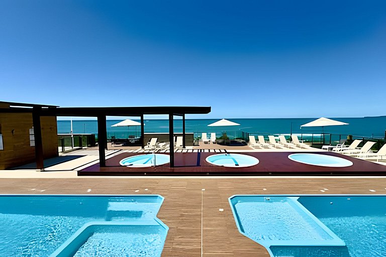 Pé na Areia c/ Piscina e Churrasqueira Privativa.