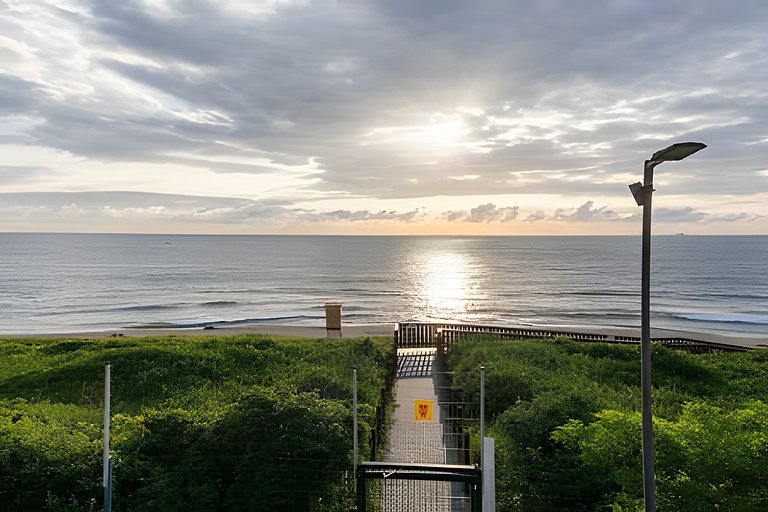 Pé na Areia c/ Piscina e Churrasqueira Privativa.