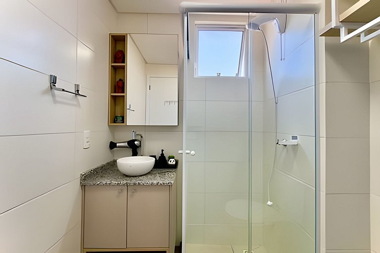 A 150 m Praia c/Piscina e Wi-FI e churrasqueira