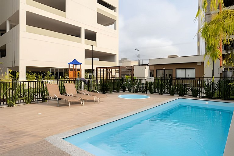 A 500m da PRAIA c/ piscina, Wi-Fi e churrasqueira