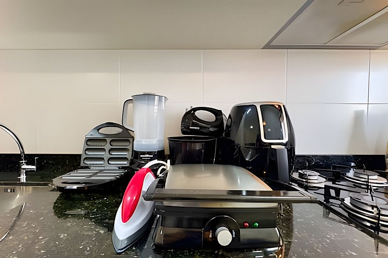 A 500m da PRAIA c/ piscina, Wi-Fi e churrasqueira