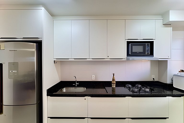 A 500m da PRAIA c/ piscina, Wi-Fi e churrasqueira