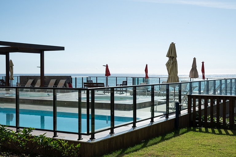 Pé na Areia c/ Piscina e Churrasqueira Privativa