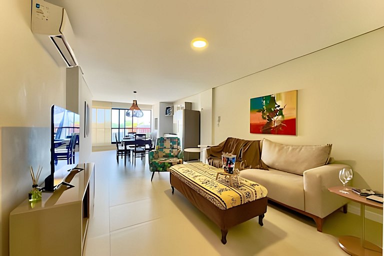 Refúgio a 450m da Praia com Wi-Fi e Churrasqueira