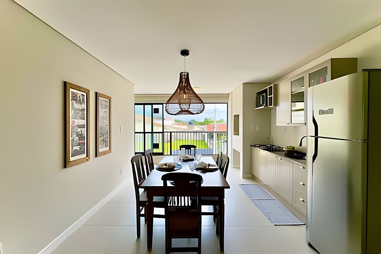 Refúgio a 450m da Praia com Wi-Fi e Churrasqueira