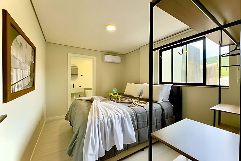 Refúgio a 450m da Praia com Wi-Fi e Churrasqueira