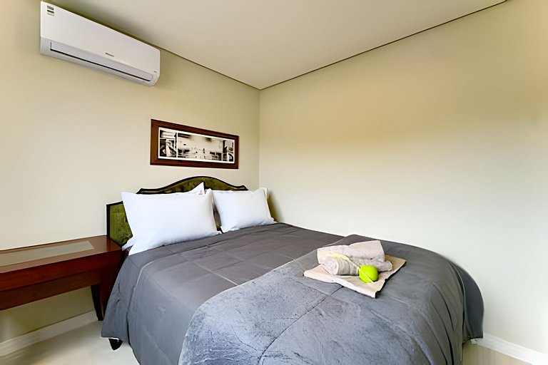 Refúgio a 450m da Praia com Wi-Fi e Churrasqueira