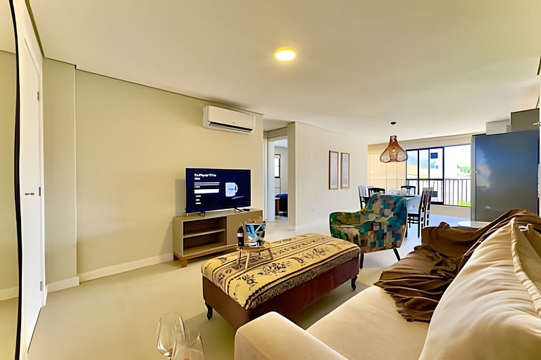 Refúgio a 450m da Praia com Wi-Fi e Churrasqueira