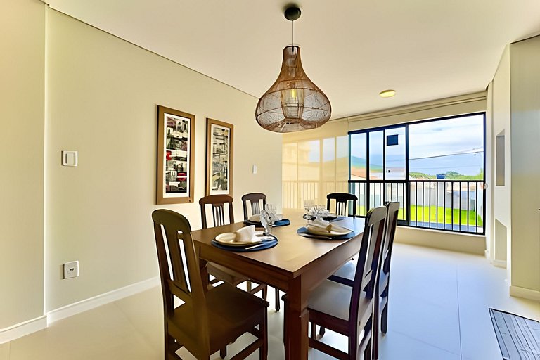 Refúgio a 450m da Praia com Wi-Fi e Churrasqueira