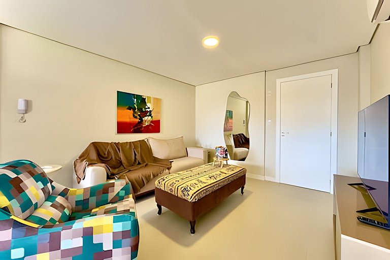 Refúgio a 450m da Praia com Wi-Fi e Churrasqueira