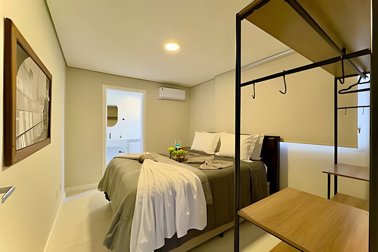 Refúgio a 450m da Praia com Wi-Fi e Churrasqueira