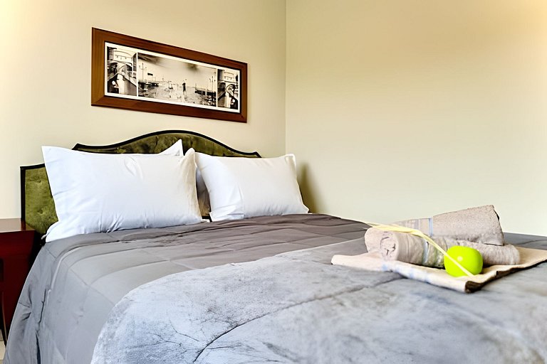 Refúgio a 450m da Praia com Wi-Fi e Churrasqueira