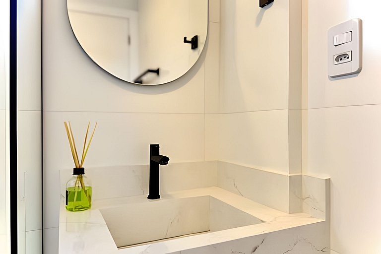 Refúgio a 450m da Praia com Wi-Fi e Churrasqueira