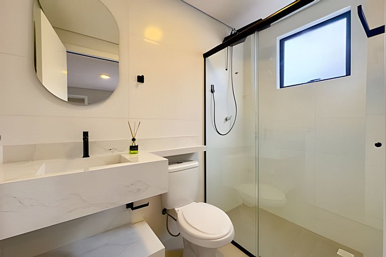 Refúgio a 450m da Praia com Wi-Fi e Churrasqueira