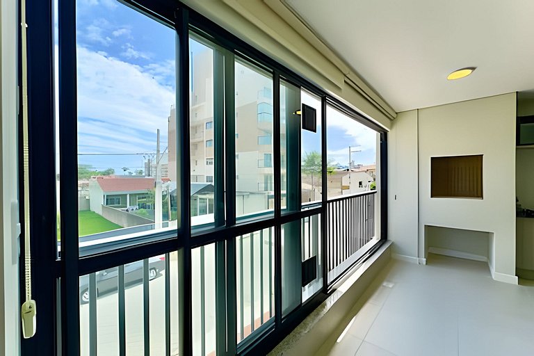 Refúgio a 450m da Praia com Wi-Fi e Churrasqueira