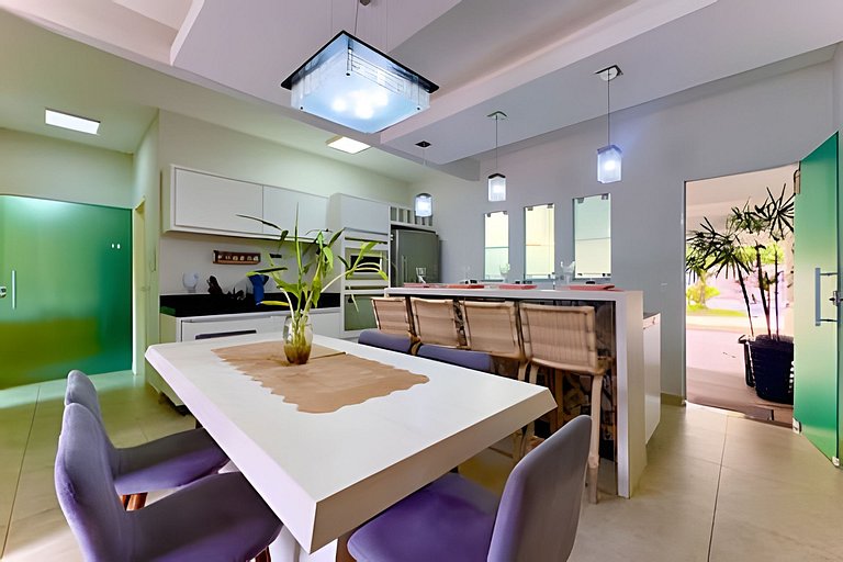 Casa completa a 250m Praia c/Piscina Churrasqueira