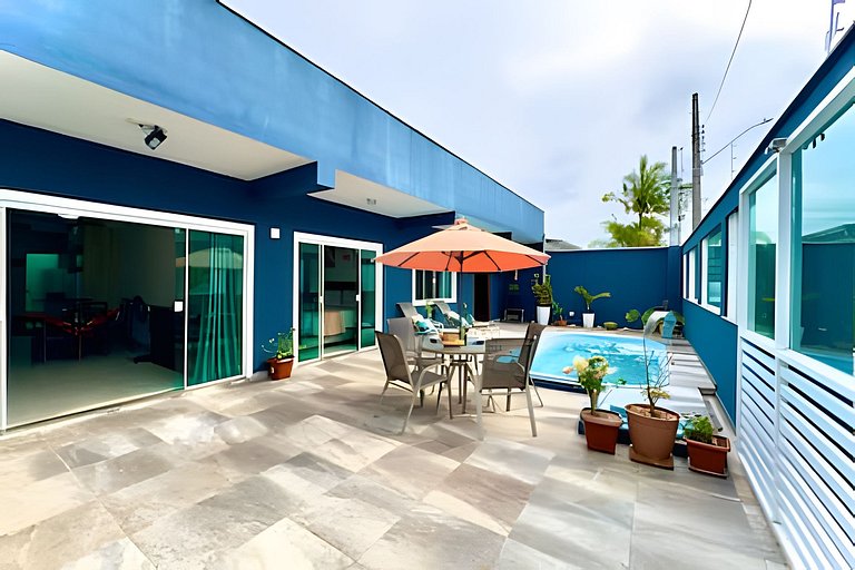 Casa completa a 250m Praia c/Piscina Churrasqueira