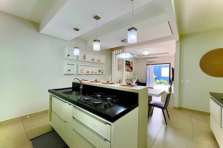 Casa completa a 250m Praia c/Piscina Churrasqueira