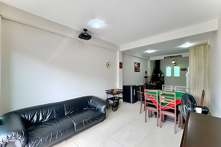 Casa completa a 250m Praia c/Piscina Churrasqueira