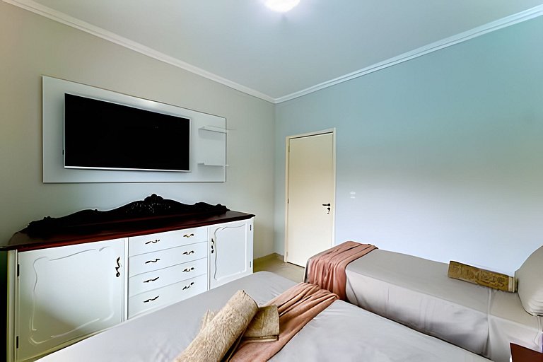 Casa completa a 250m Praia c/Piscina Churrasqueira