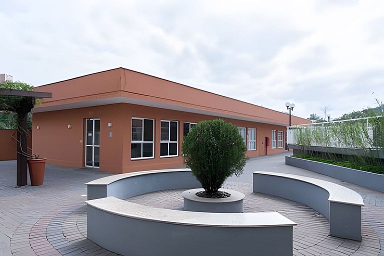 A 10 min da Vila Germânica — espaço completo