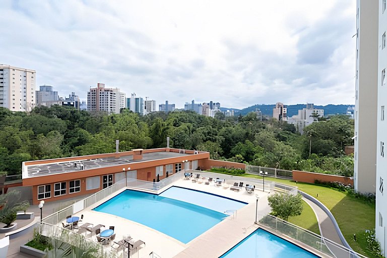 A 10 min da Vila Germânica — espaço completo