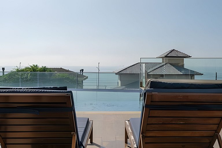 Refúgio a 50m do Mar • Piscina • Ar cond. • Wi-Fi