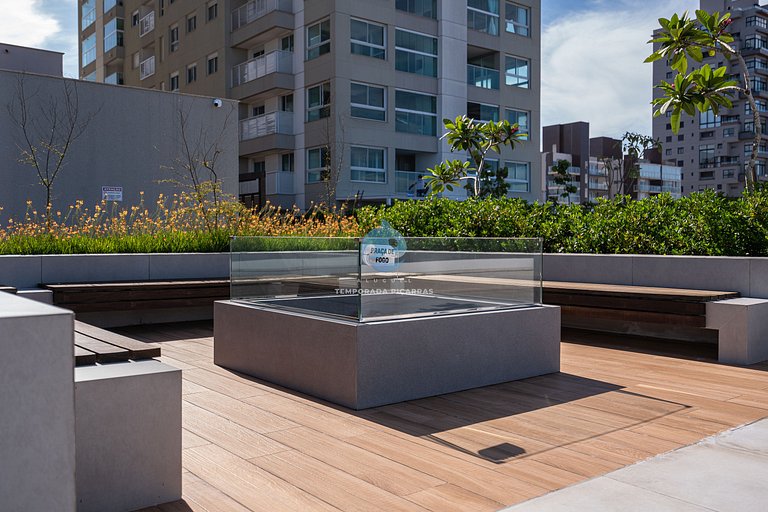 Frente Mar • Home Club Pé na Areia • Piscina